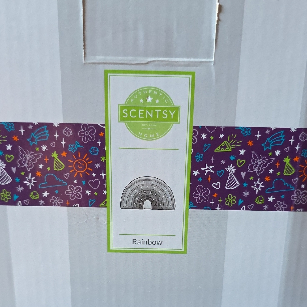 Scentsy Rainbow Warmer with Purple Multicolor Band NEW